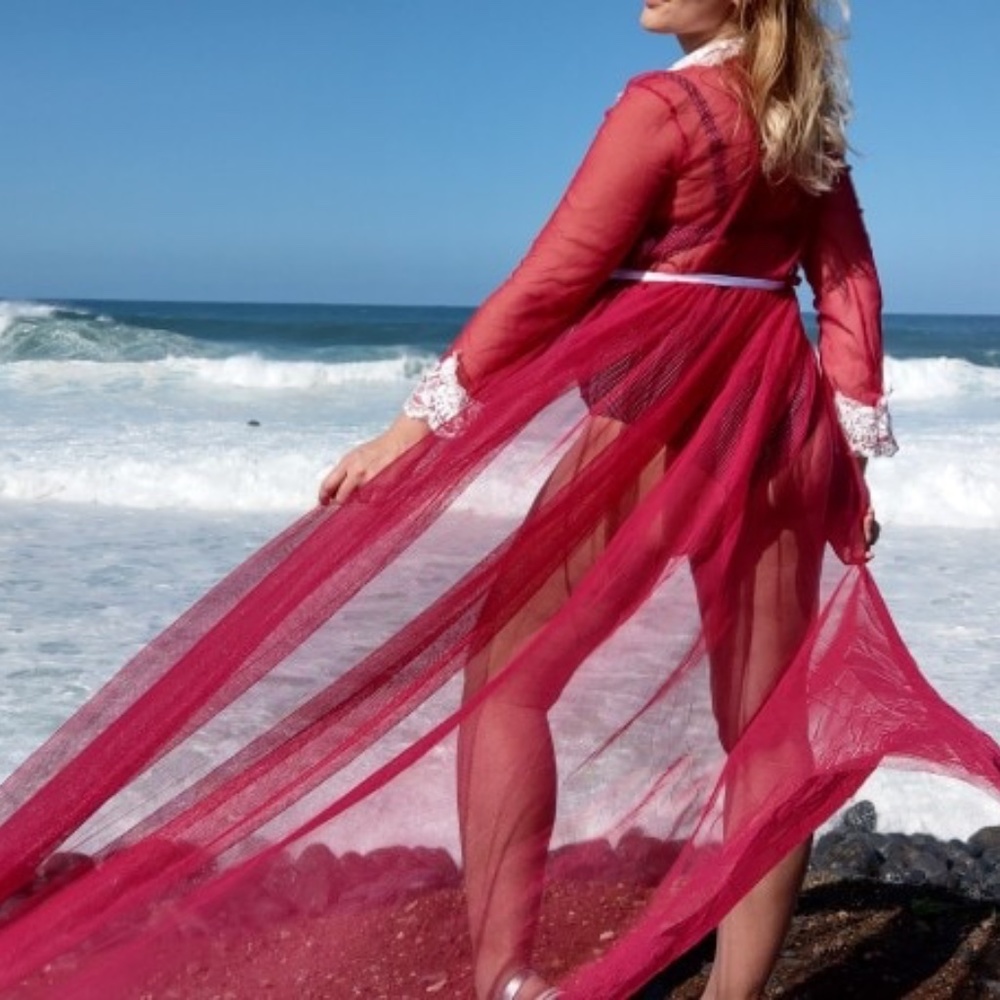 Maternity Photoshoot Lace on Mesh Gown Robe - Picture 8 of 10